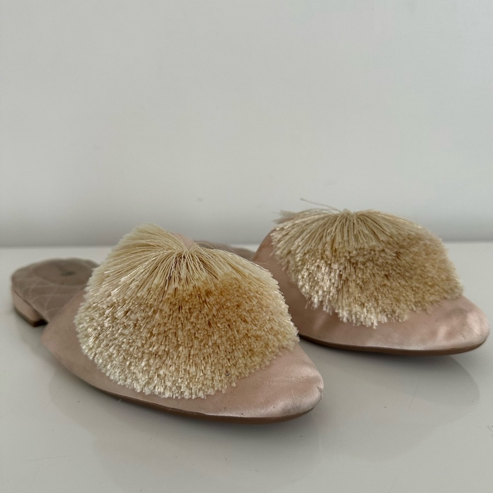 BIRDIES PINK SONGBIRD Pom Pom Champagne MULES Size 6,5
